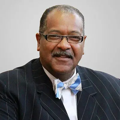 <strong>Robert Kinzer</strong>